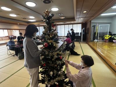 クリスマスツリー　オーナメント作り